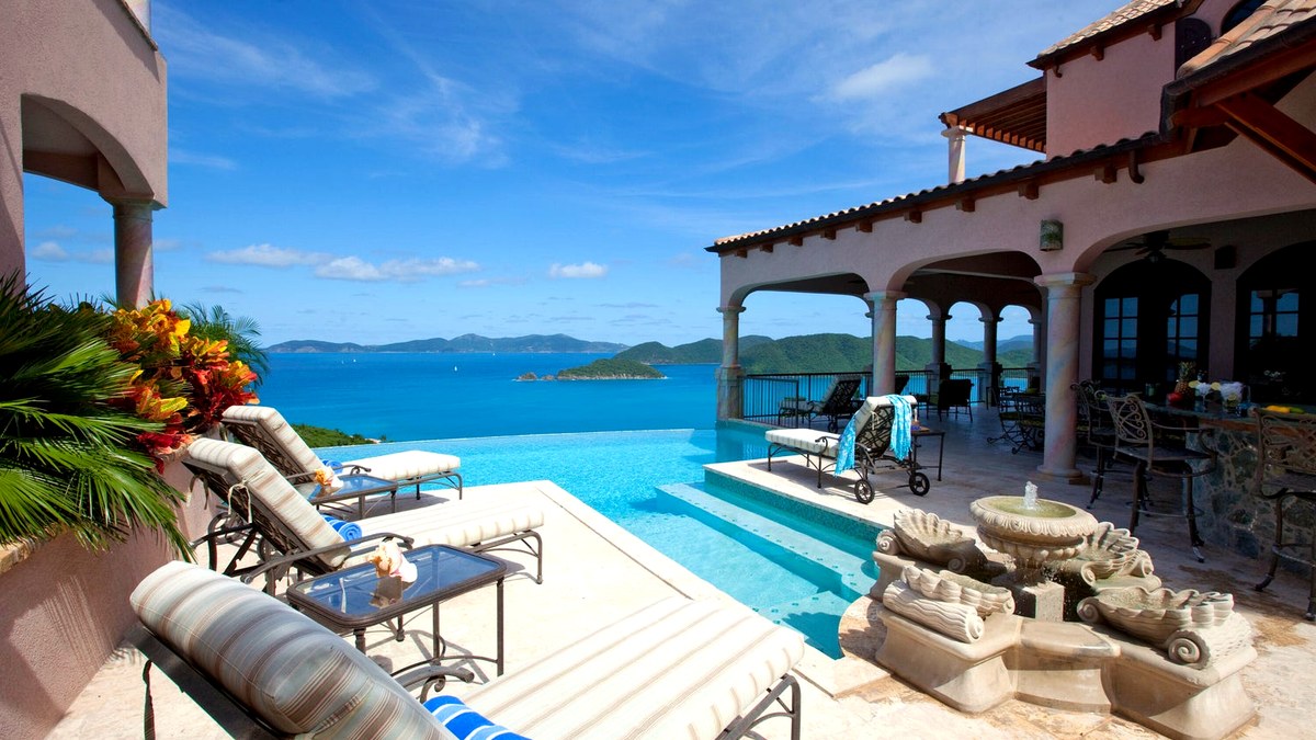 Infinity-pool villa overlooking a US Virgin Islands bay